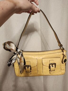 Dooney & Bourke Y2K Yellow Dandelion Leather Croc Embossed Baguette Shoulder Bag